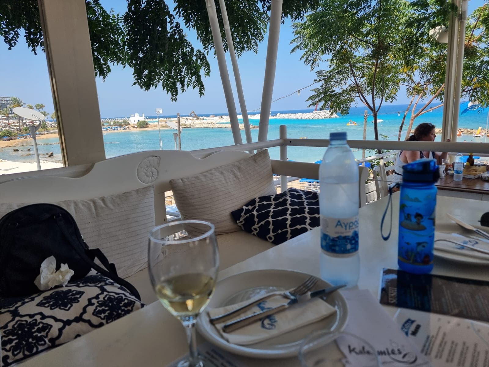 gallery.alt.seasideWineDining